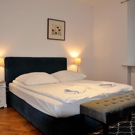 Prudentia Apartments Brzozowa Varsovia Exterior foto