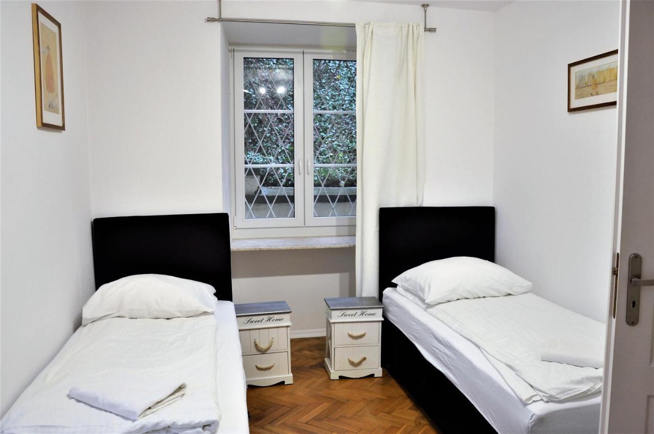 Prudentia Apartments Brzozowa Varsovia Exterior foto